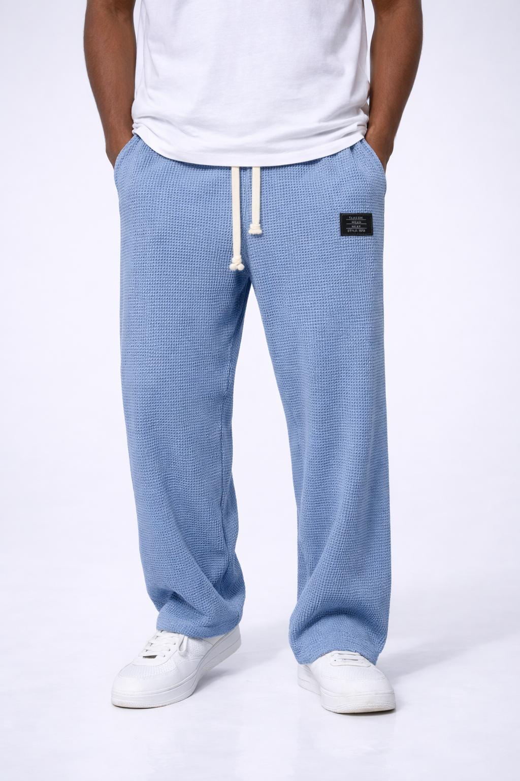 Pantalón ancho con cintura ajustable