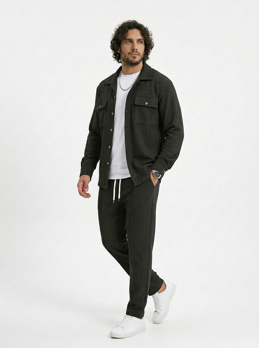 Chaqueta y pantalones de hombre con estampado
