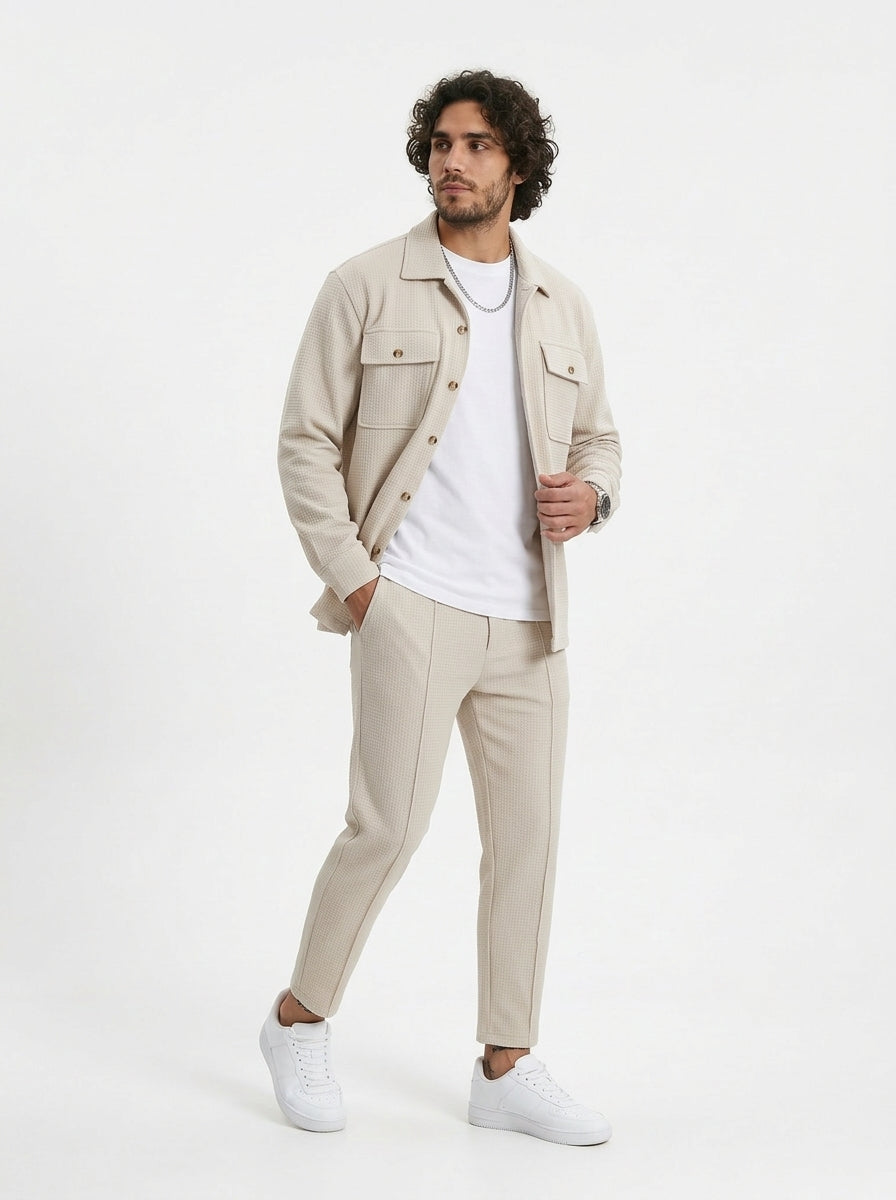 Chaqueta y pantalones de hombre con estampado