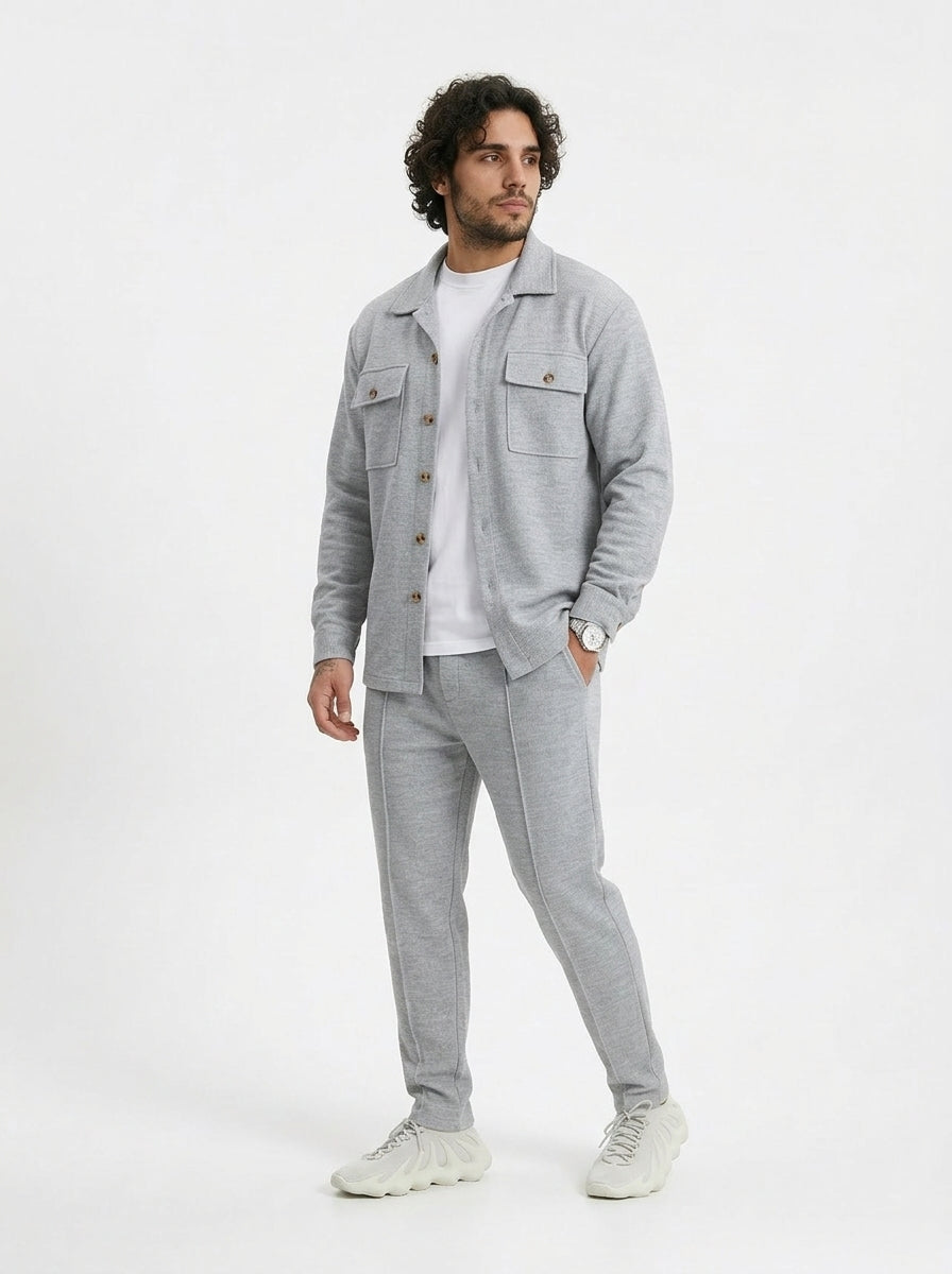 Chaqueta y pantalones de hombre con estampado